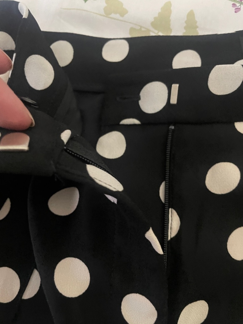 Ann Taylor Black Wide-Leg Pants with White Polka Dots - Picture 5 of 8